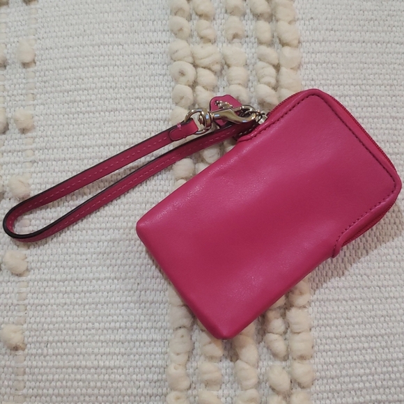 Coach pink leather wristlet EUC - Picture 4 of 4